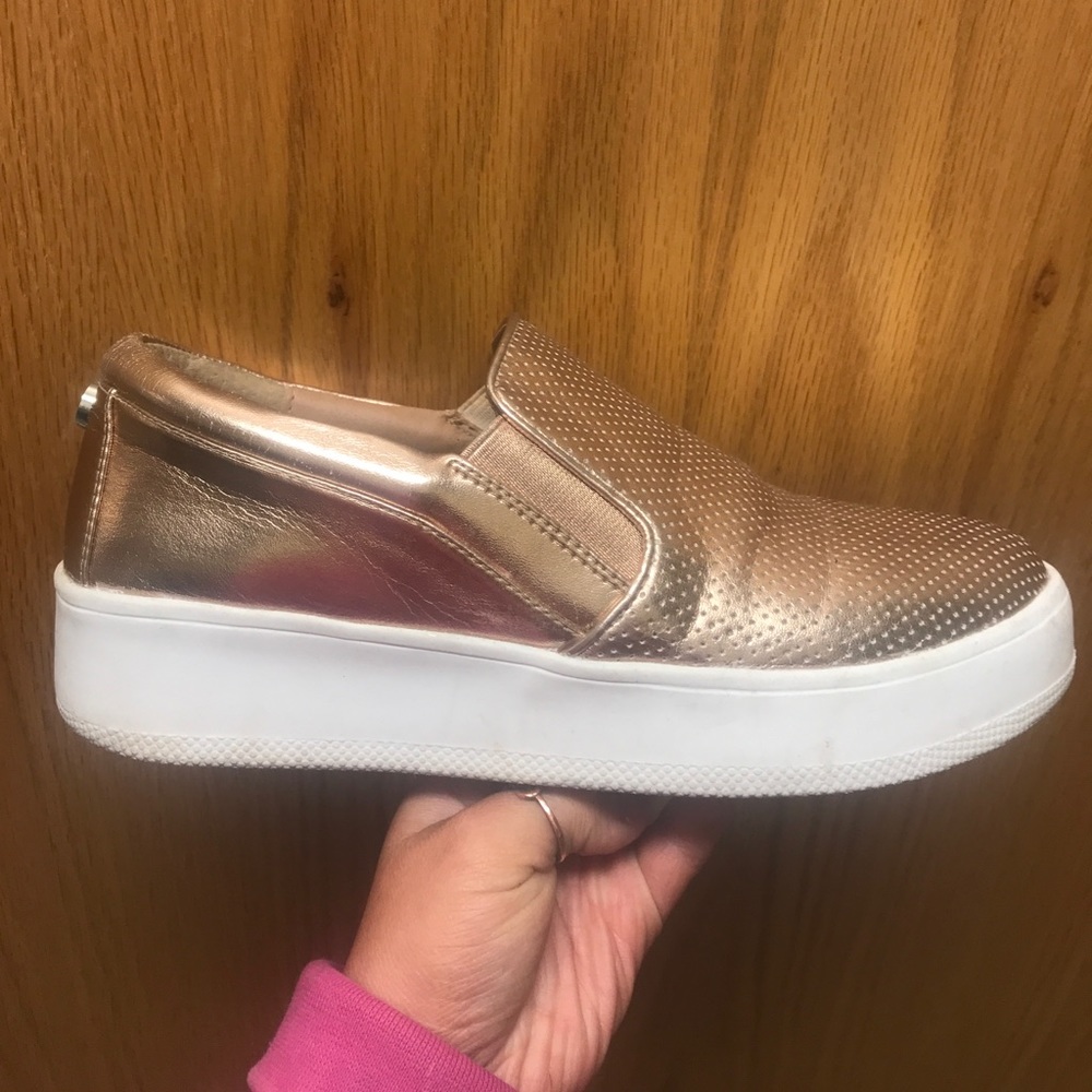 Steve Madden “Genette” Platform Slip-On Sneaker